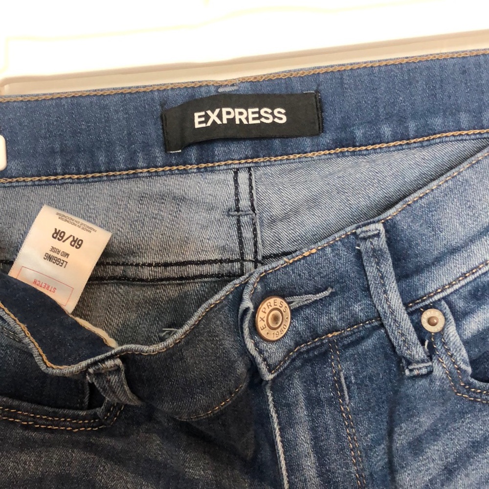 Express Jeans - Picture 2 of 4